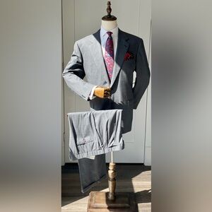 Stately & Luxurious 100% Escorial Wool Gray Checked Brioni Suit 46R US 56R EU